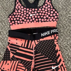 Nike Coral and Black Patterned Activewear Set